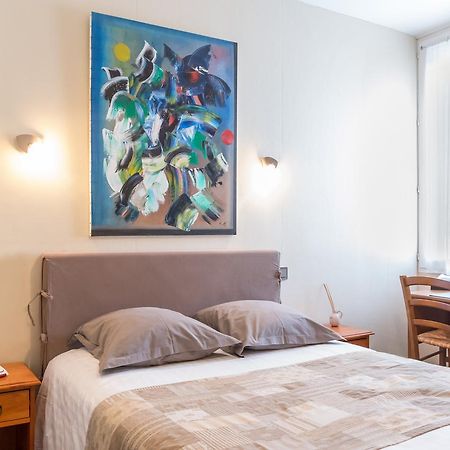 Hotel De La Gare Туар Екстериор снимка